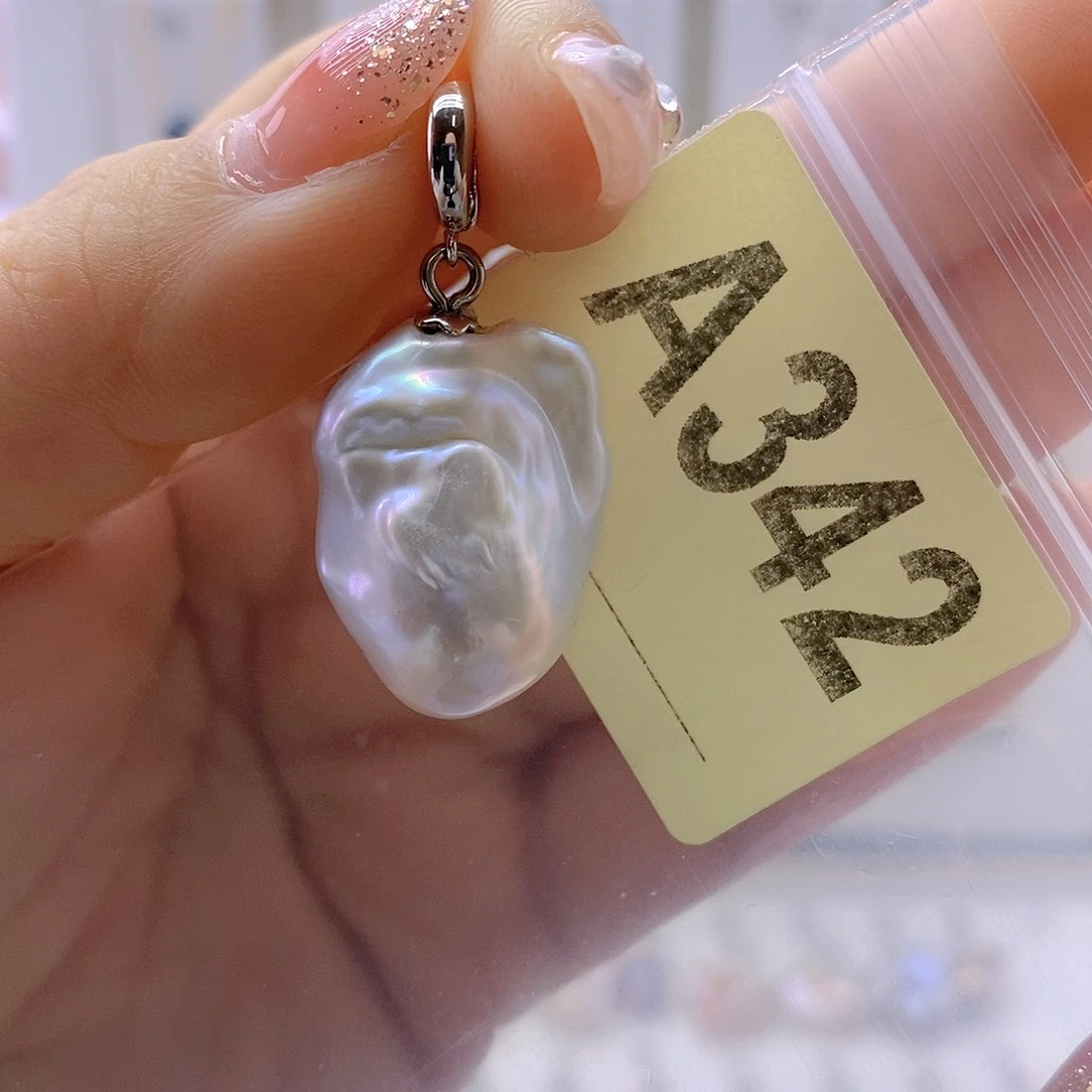 淡水珍珠颈饰银S925镶嵌爱****）