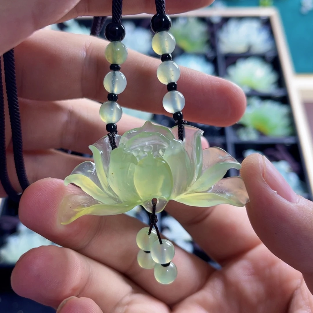 未镶嵌蛇纹石玉颈饰