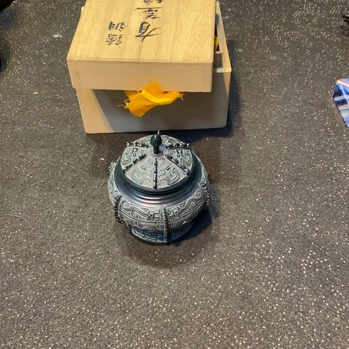 小***青陶瓷艺术品制作工艺品