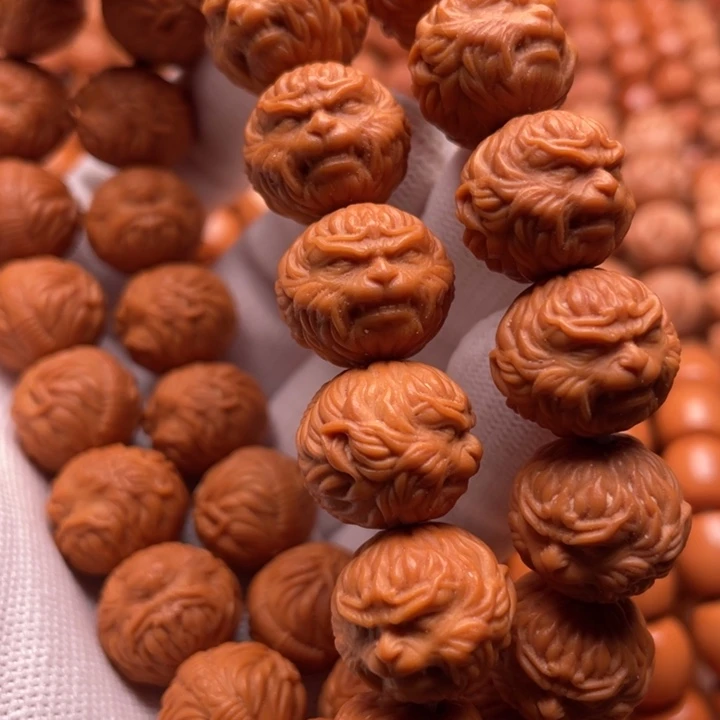 猴头核桃吊坠⁷**睡斗战胜佛