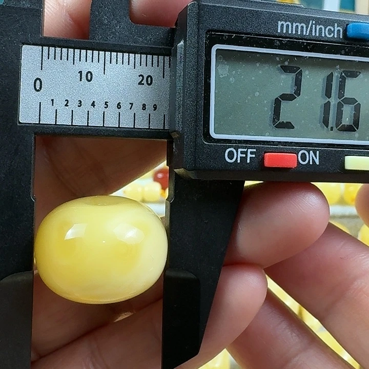 蜜蜡未镶嵌裸石39