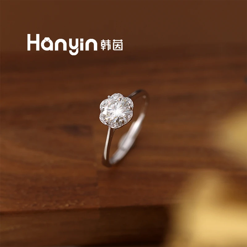 925银莫桑石戒指 1克拉莫桑小花微镶闪亮时尚纯银活口指环