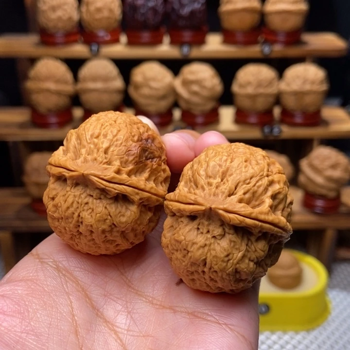 文玩核桃吊坠二龙42