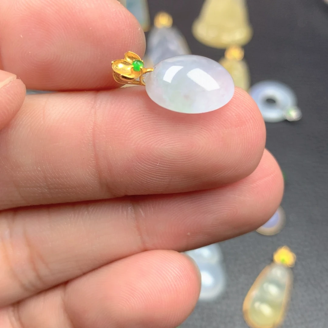 【闪购商品】颈饰18K金镶嵌翡翠翡翠