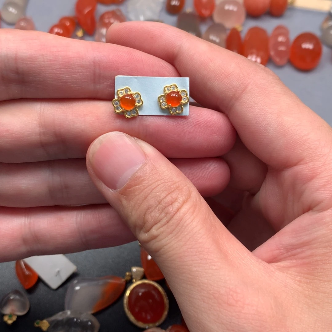 南红玛瑙未镶嵌颈饰