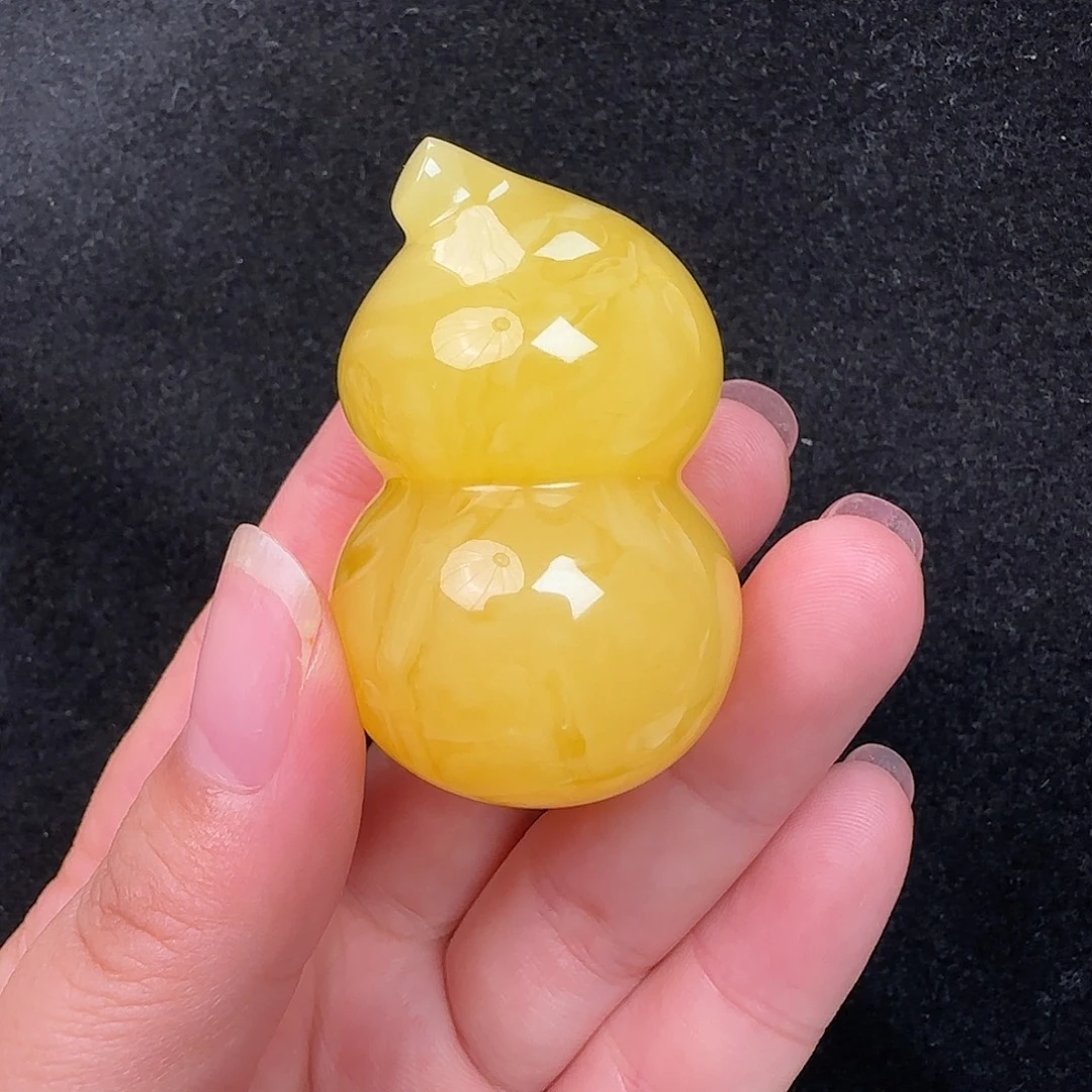 蜜蜡未镶嵌珠宝奇石