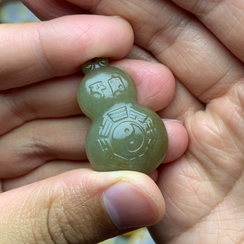【闪购商品】颈饰未镶嵌和田玉