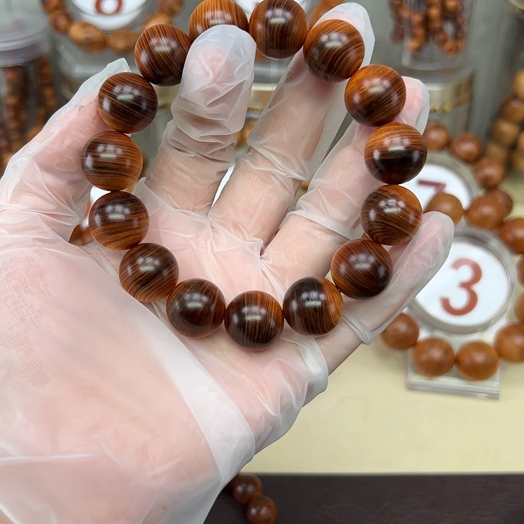 姚***电柏木（崖柏）1.5黑金刚 浓郁奶甜香