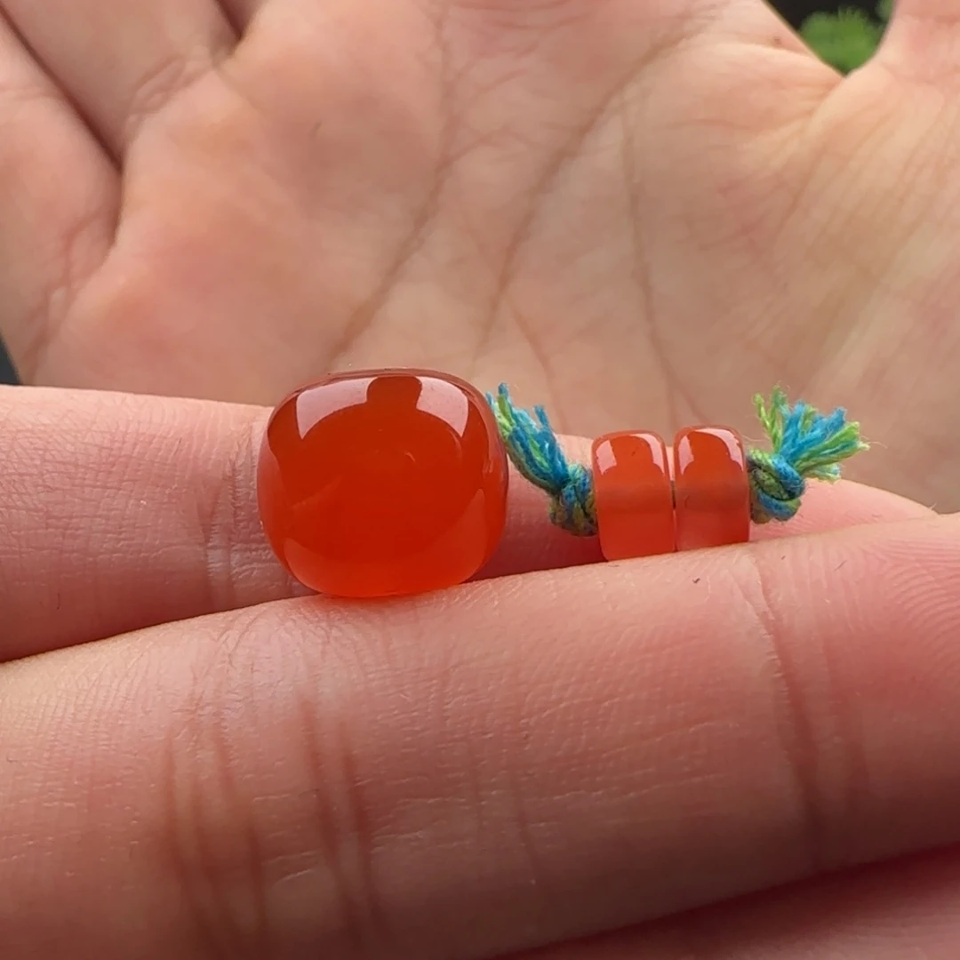 南红玛瑙未镶嵌老型11.7*10.3，隔片6.5*3.3