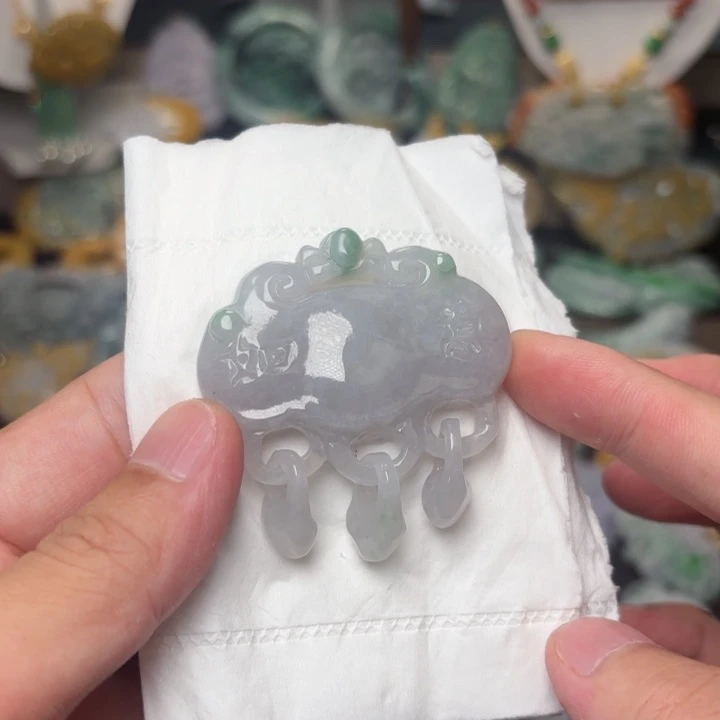 翡翠未镶嵌颈饰吊坠