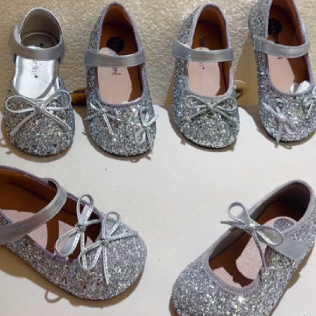 汐希麦卡韩版童鞋 银色格力特小皮鞋