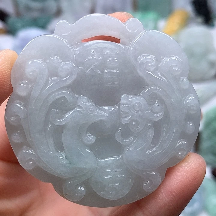 翡翠未镶嵌颈饰龙凤呈祥两面工艺福利