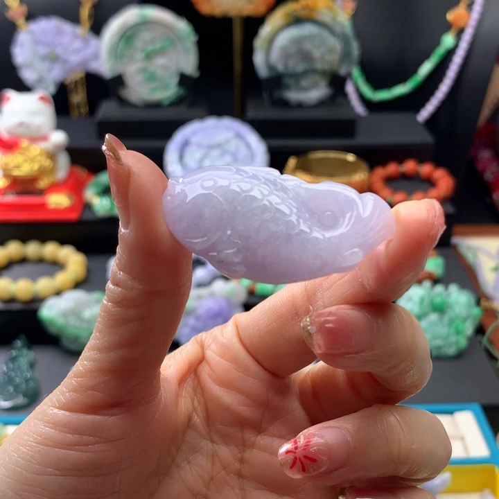 翡翠颈饰未镶嵌翡翠鱼