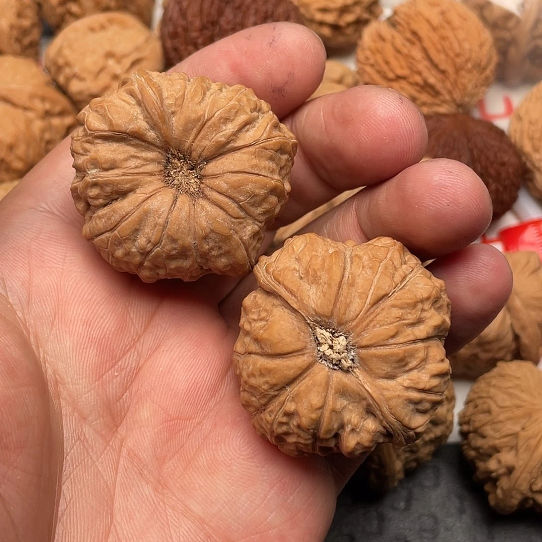 文玩核桃吊坠张***?南瓜