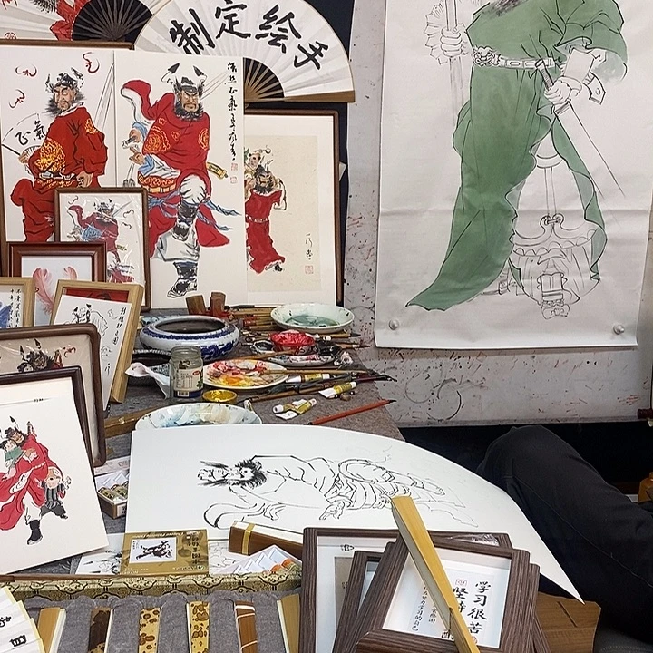 朱***舞国画玉竹扇子画画