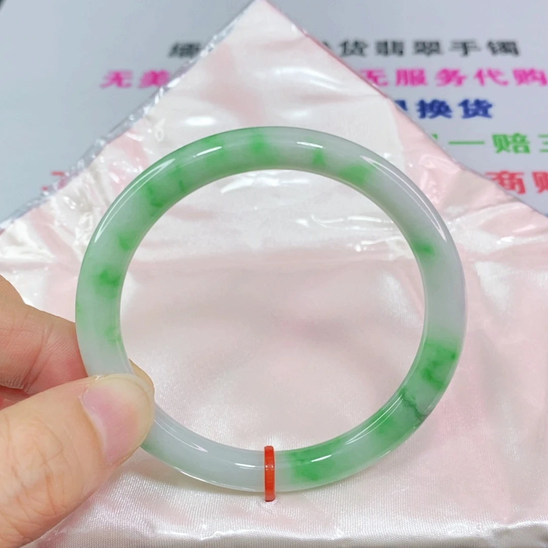 翡翠手镯未镶嵌54-56圈口圆条