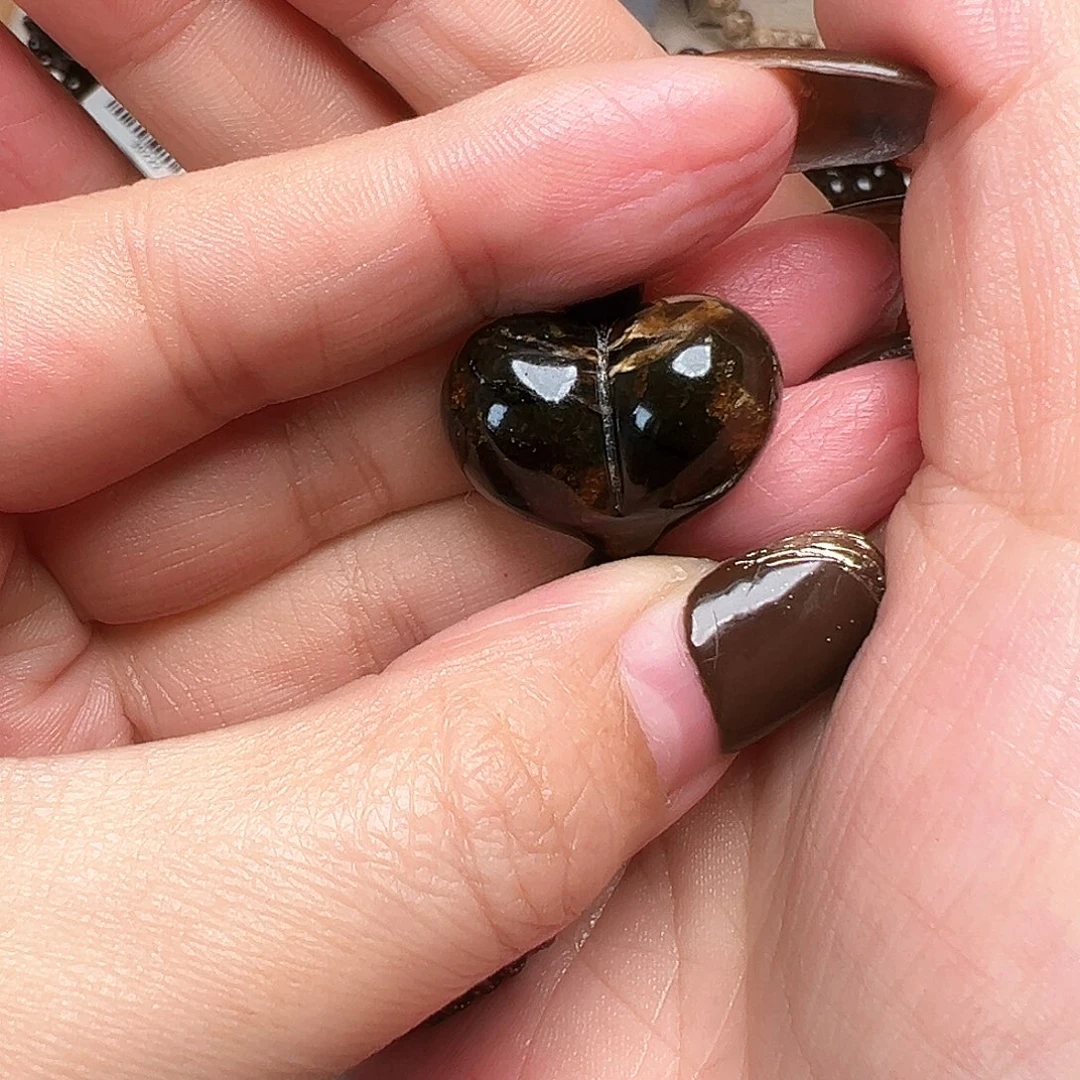 ****n琥珀未镶嵌裸石抚顺琥珀30319