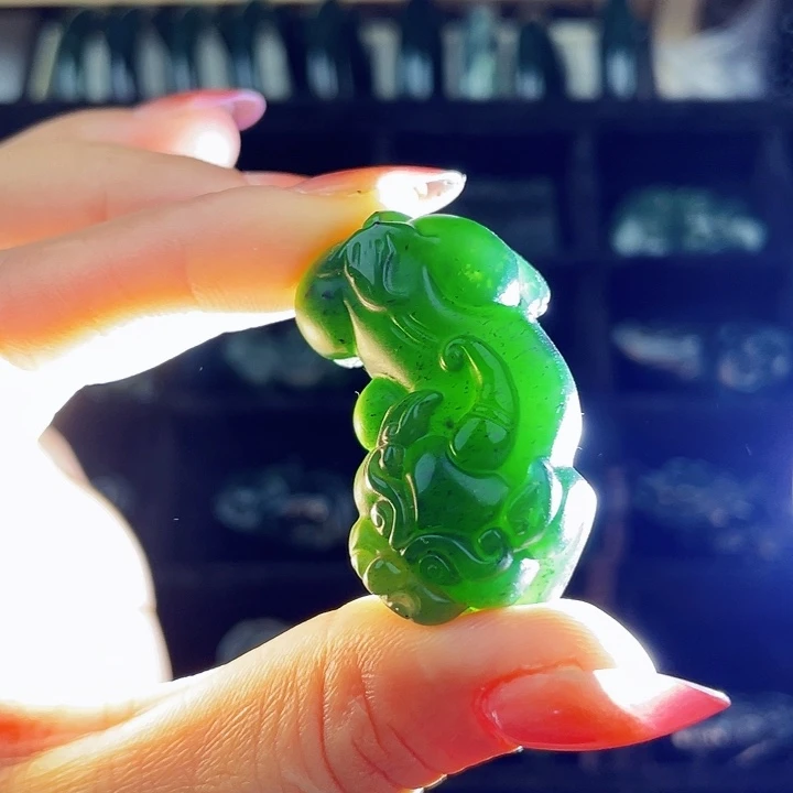 蛇纹石玉未镶嵌挂件泰山玉貔貅