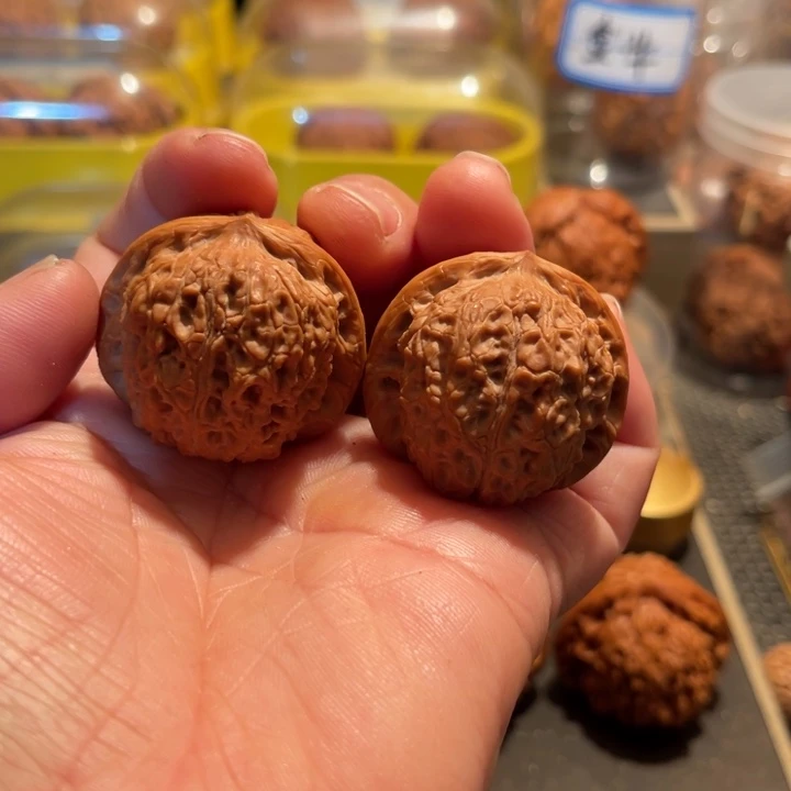 文玩核桃把件血麒麟36