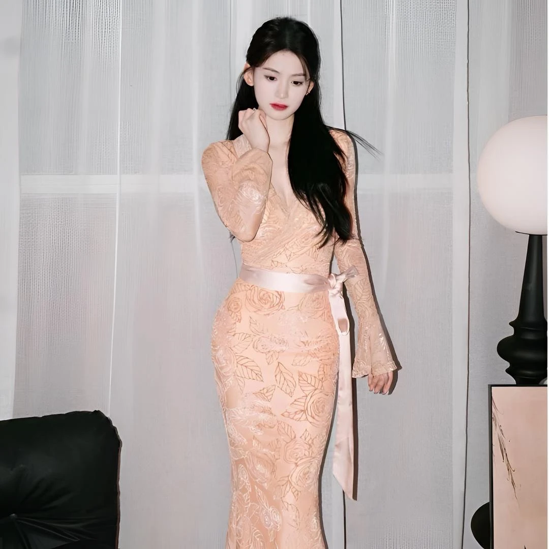 【藏白】（加绒）法式金丝绒连衣裙女秋长袖收腰修身裙-SXRSX406547