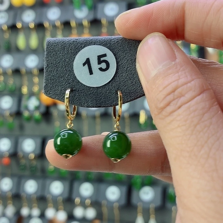 和田玉18K金镶嵌耳饰