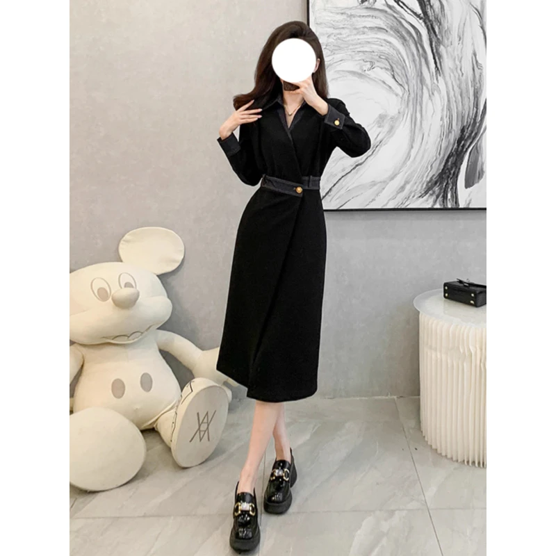 秋冬新款简约高级感连衣裙女收腰显瘦职业高端时尚气质V领裙子潮