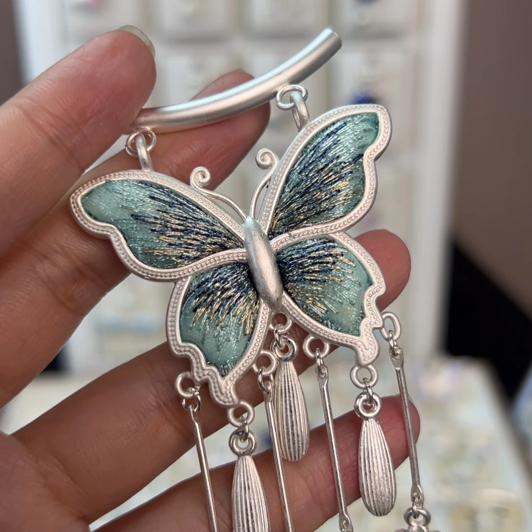 布艺合金蝴蝶大吊坠5