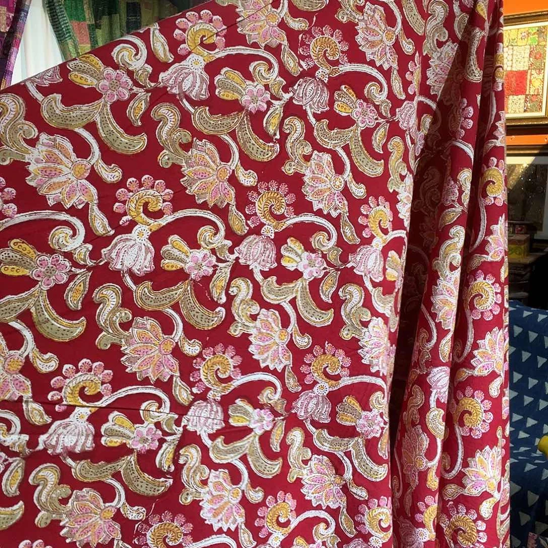 头层牛皮革2.2米2.7米大尺寸红色床单