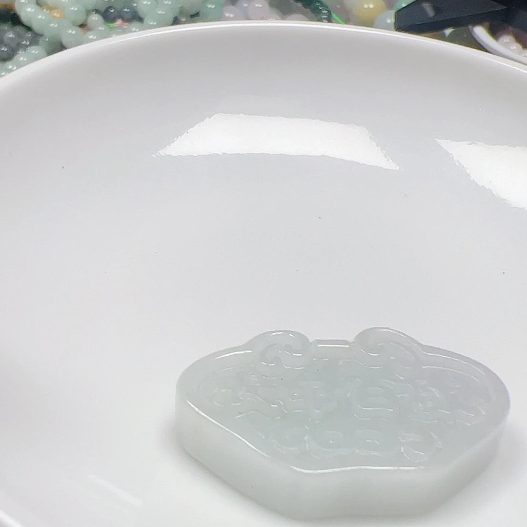【闪购商品】未镶嵌手链翡翠会**肖