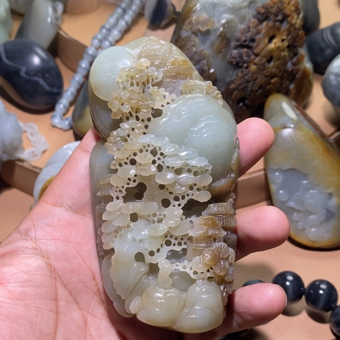 未镶嵌和田玉摆件