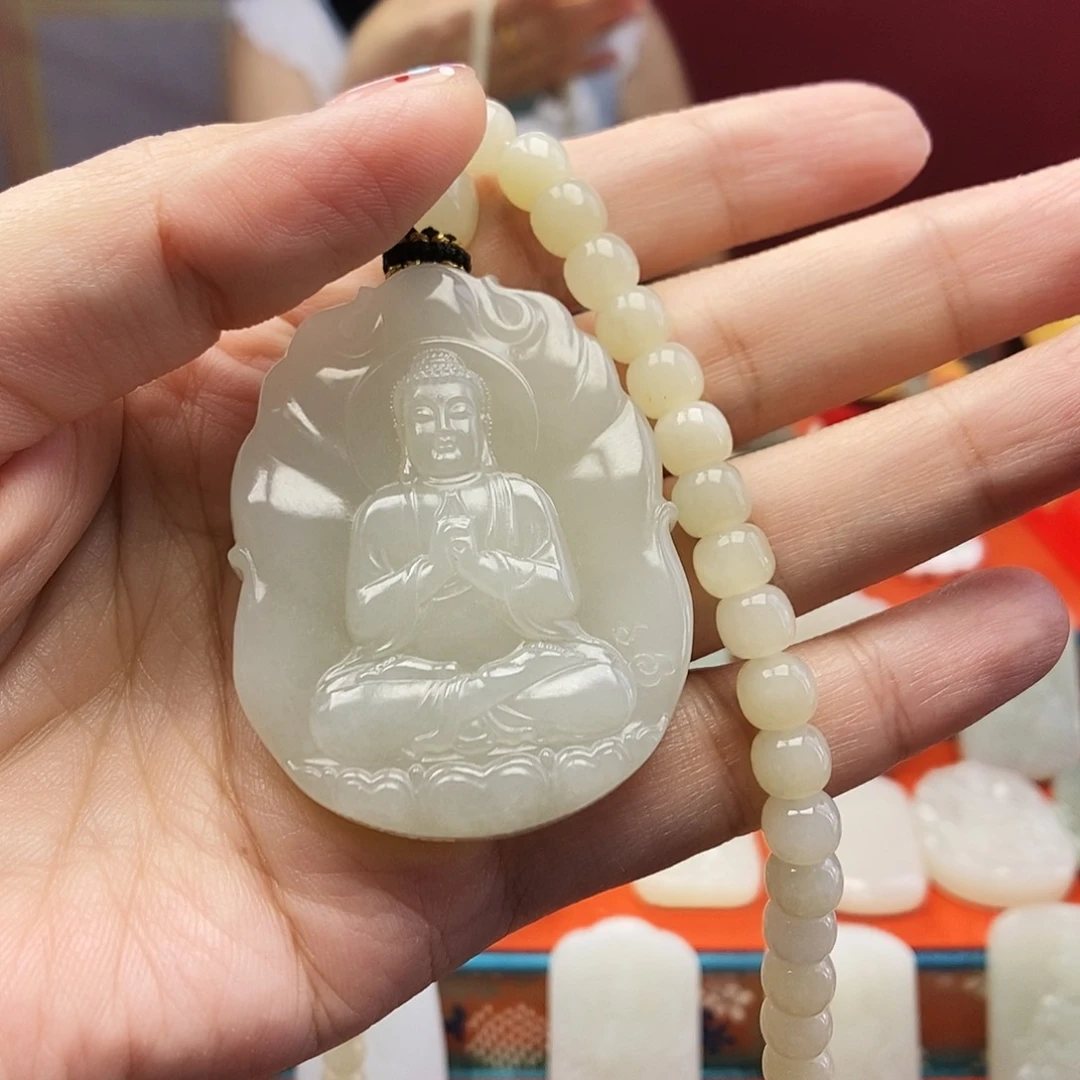 Y****和田玉未镶嵌颈饰