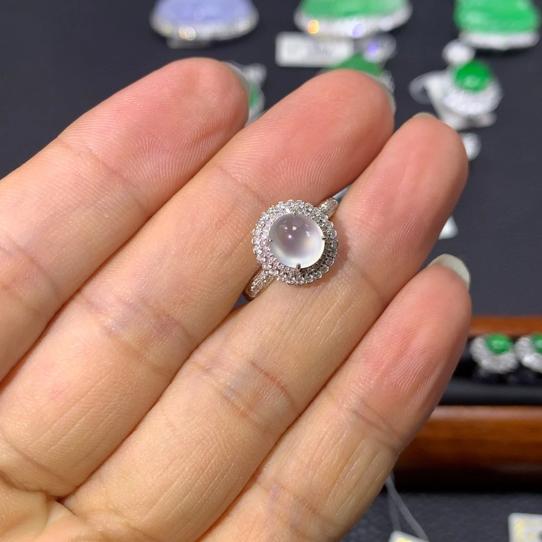 翡翠戒指18K金镶嵌翡翠