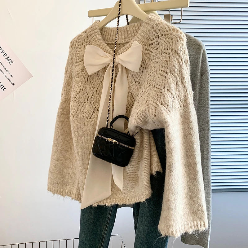 COS MOCO UR品牌折扣设计感镂空针织衫女春秋款别致前后两