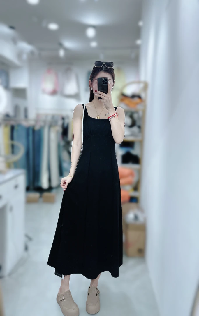炫彩阁2733【赫本风显瘦百搭吊带百搭连衣裙】