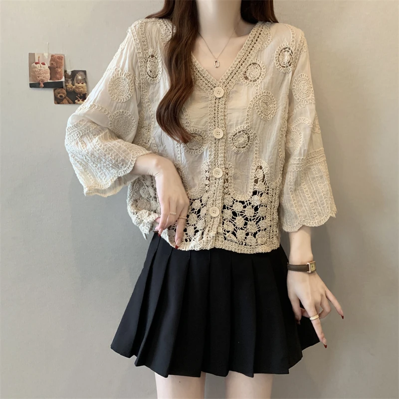 波西米亚夏季防晒长袖小香风镂空钩花衬衫洋气设计感空调针织开衫