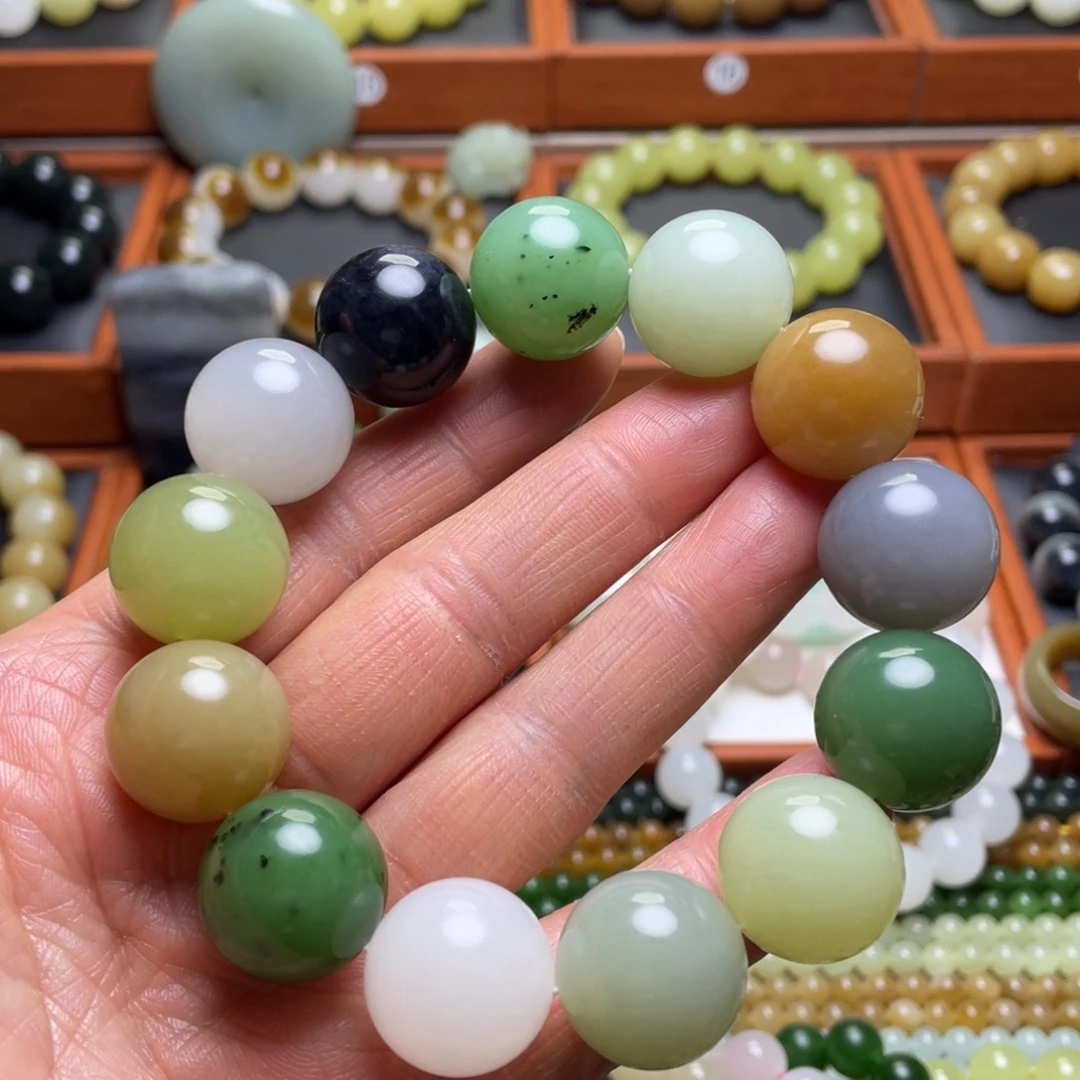 和田玉未镶嵌手串