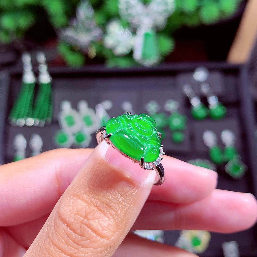 颈饰未镶嵌翡翠天然