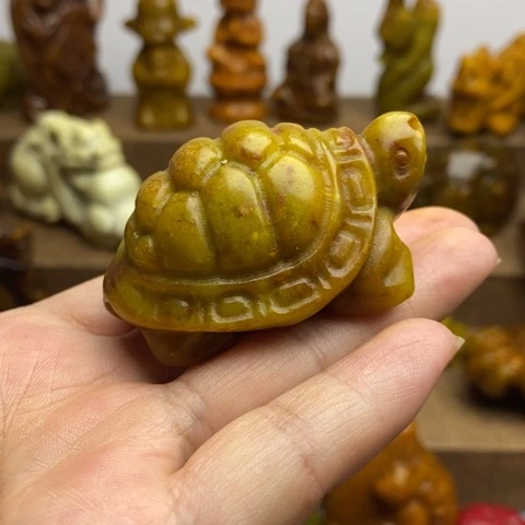 蛇纹石玉未镶嵌颈饰4