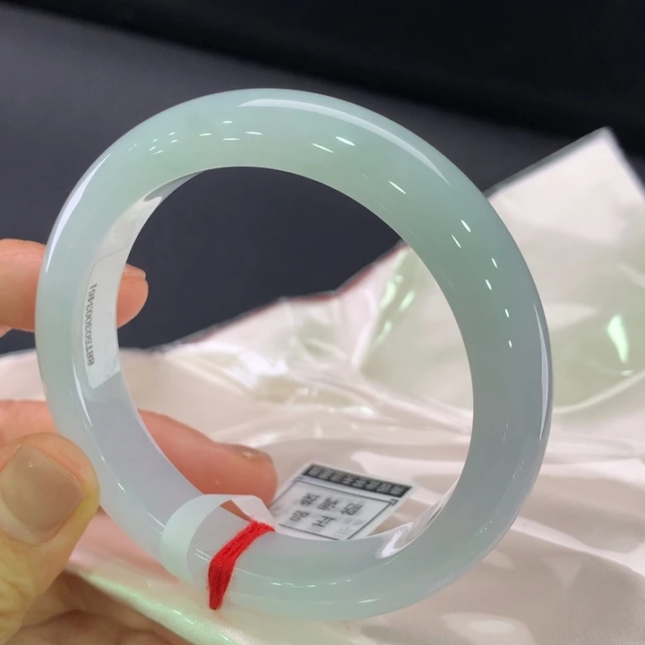 翡翠手镯未镶嵌正圈56