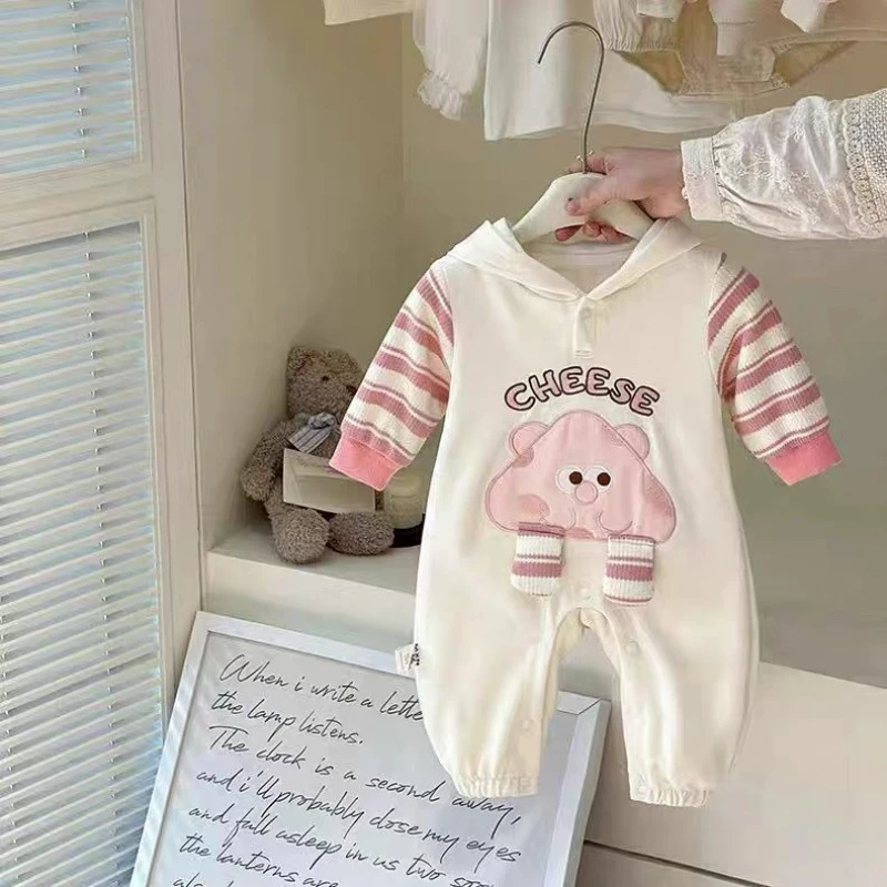 春秋季百天外出哈衣超萌爬服婴幼儿衣服宝宝连体衣满月卡通套装