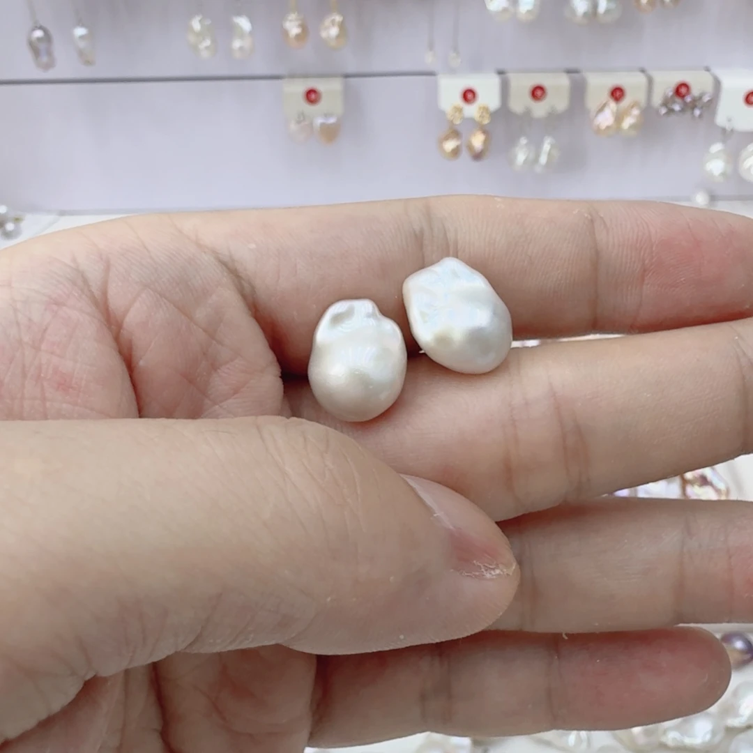 淡水珍珠足银镶嵌颈饰隐****现