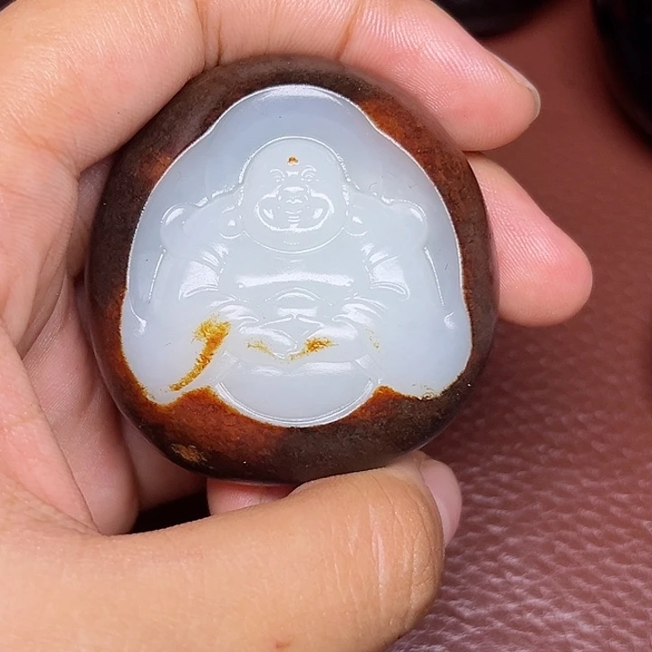 系***级和田玉未镶嵌颈饰