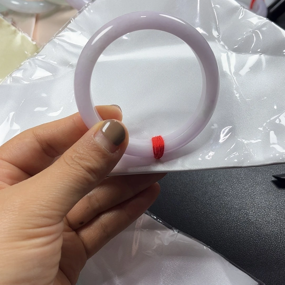 以实物为准，拍哪个发哪个