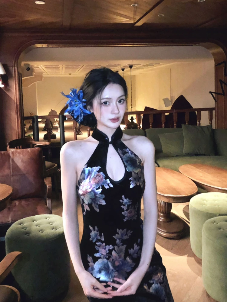 Z16494微胖新中式镂空挂脖连衣裙女旗袍裙复古印花性感辣妹包臀裙