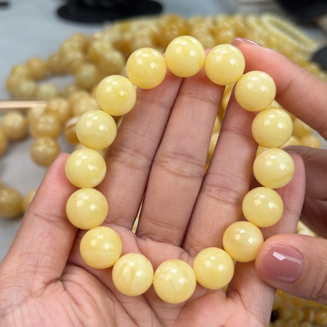 琥珀未镶嵌手链21.7克