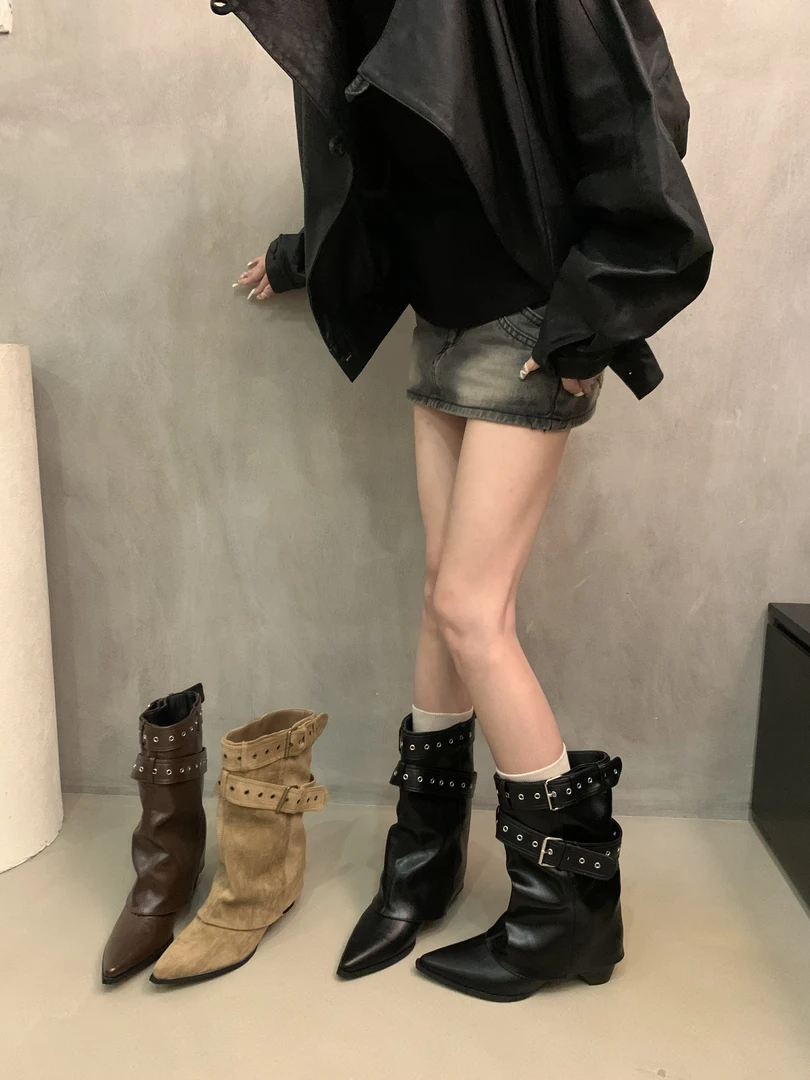 时尚厚底百搭皮带扣短筒堆堆女靴2025新款小众2025今年流行鞋子