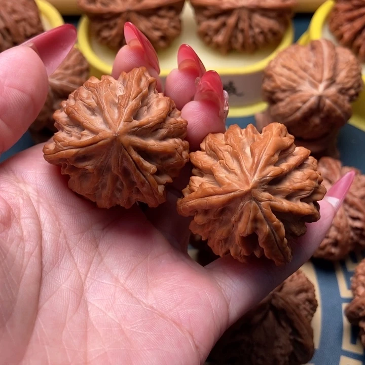 把件文玩核桃龙门涧三棱矮桩 陨石坑 凹底 40