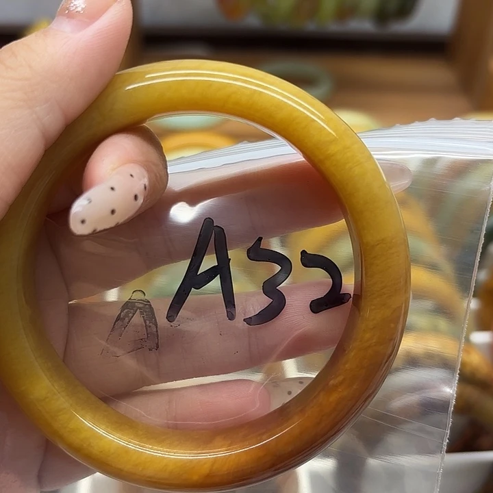 佛***语蛇纹石玉未镶嵌手镯