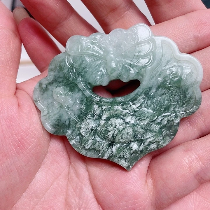 姝***人透闪石-蛇纹石玉未镶嵌颈饰