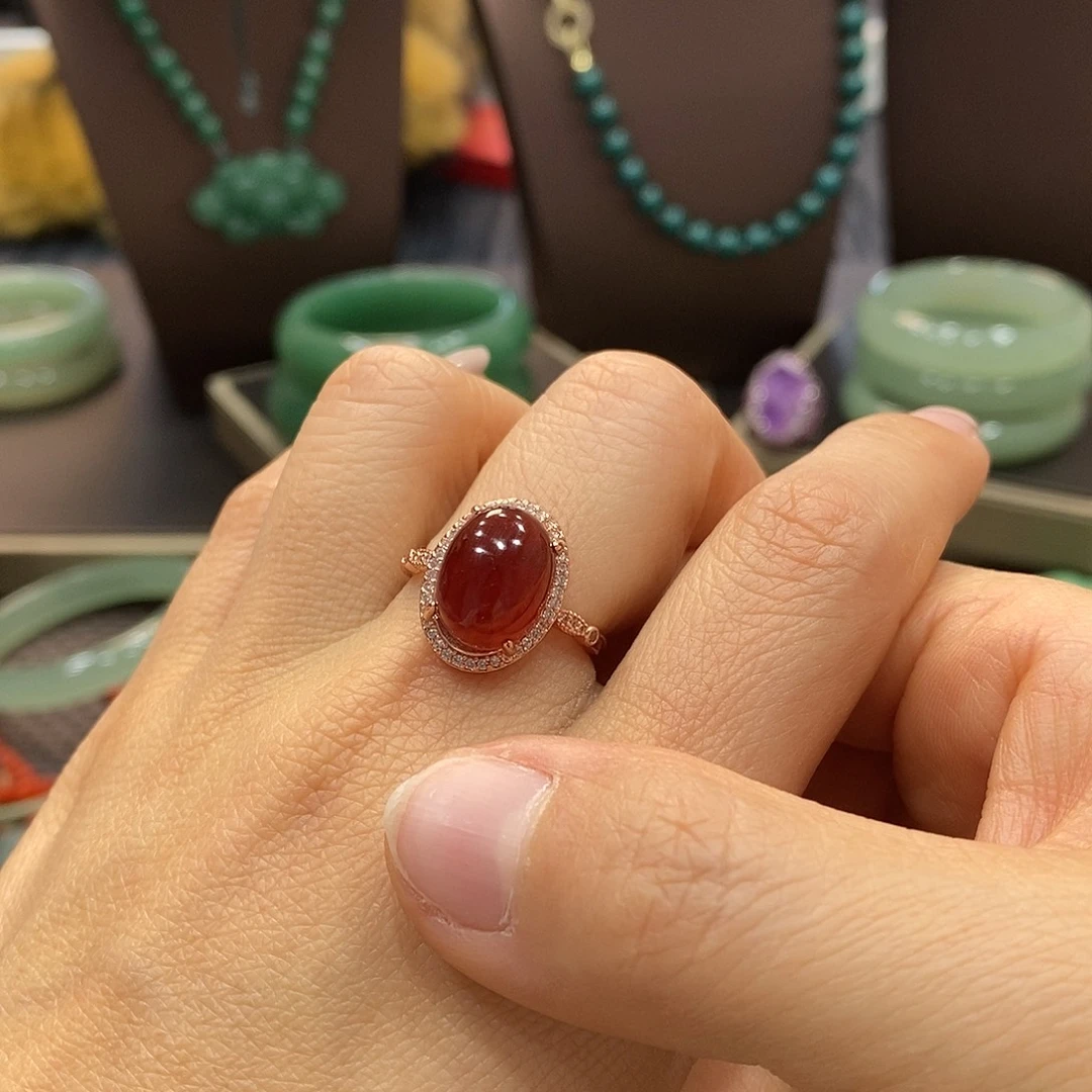 石英岩玉未镶嵌颈饰